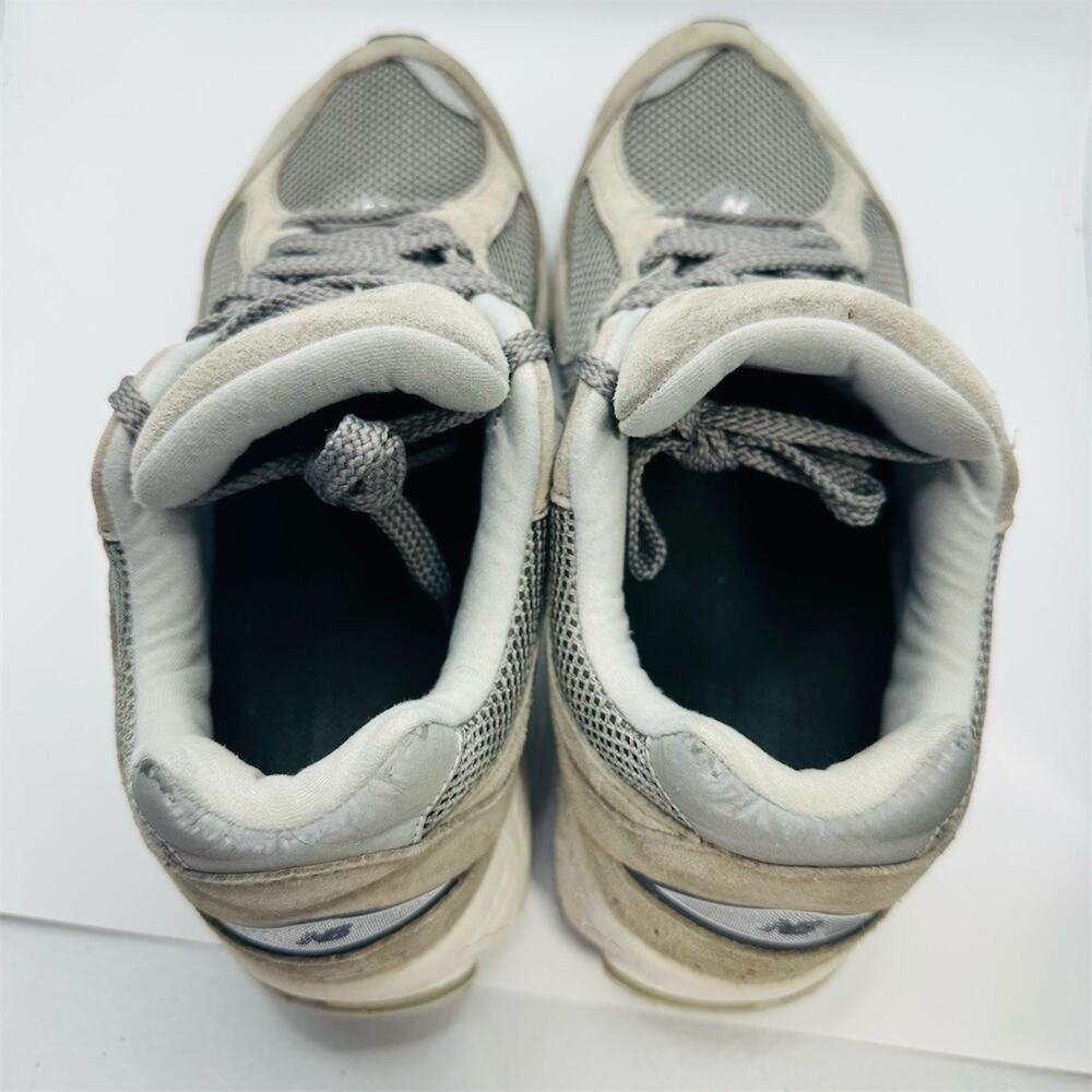 New Balance 2002R Grey Sneakers Suede Mesh | Men's Size 8 US | EUC - Picture 5 of 8